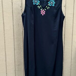 NWOT Platinum by Stephen Yearick sleeveless shift dress in black size 12